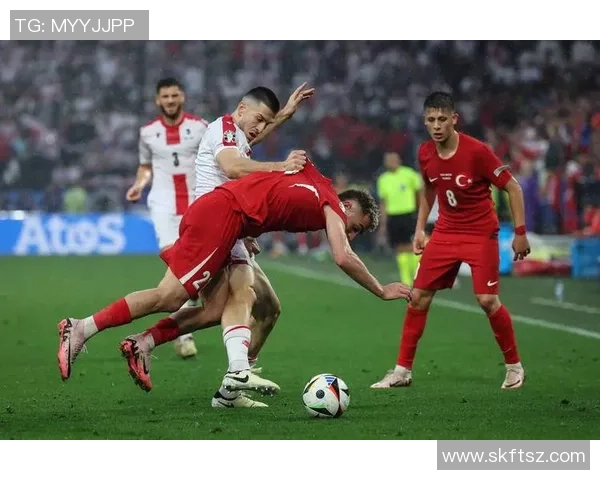 乌克兰与土耳其世预赛激战在即球迷期待精彩对决与历史交锋 乌克兰与土耳其世预赛激战在即球迷期待精彩对决与历史交锋