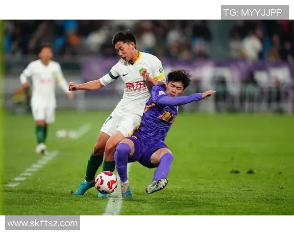 延边富德迎战天津泰达争夺中超联赛关键三分的激烈对决