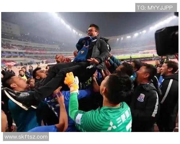 上港与黄海对决首发阵容揭晓两队新星表现备受期待