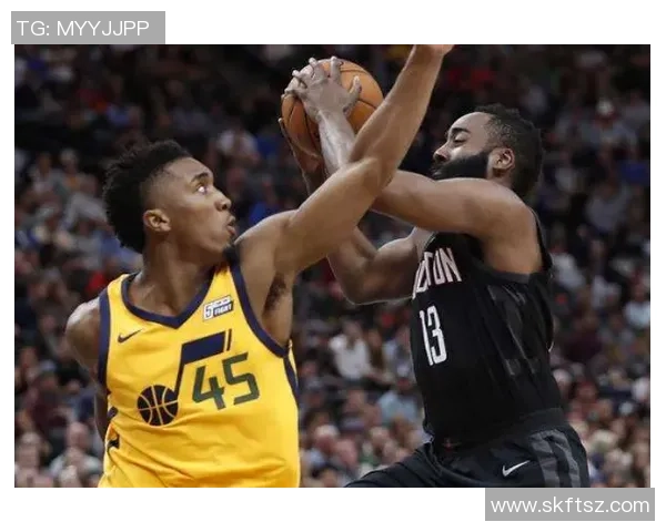 多诺万米切尔带领球队奋勇争先展现超凡篮球才华与领袖魅力