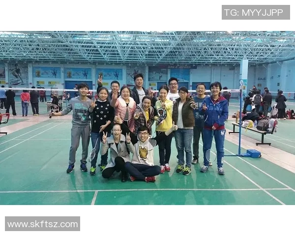 成都羽毛球队与杭州羽毛球队赛后复盘团队协作的精彩瞬间与经验分享MBA