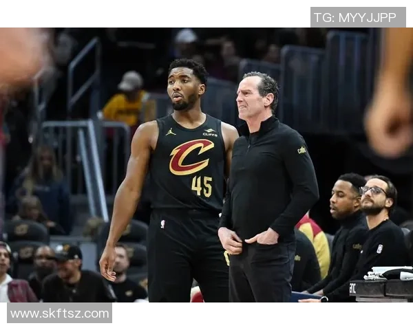 骑士逆袭勇士夺冠之路揭秘篮球历史上的经典对决与传奇时刻